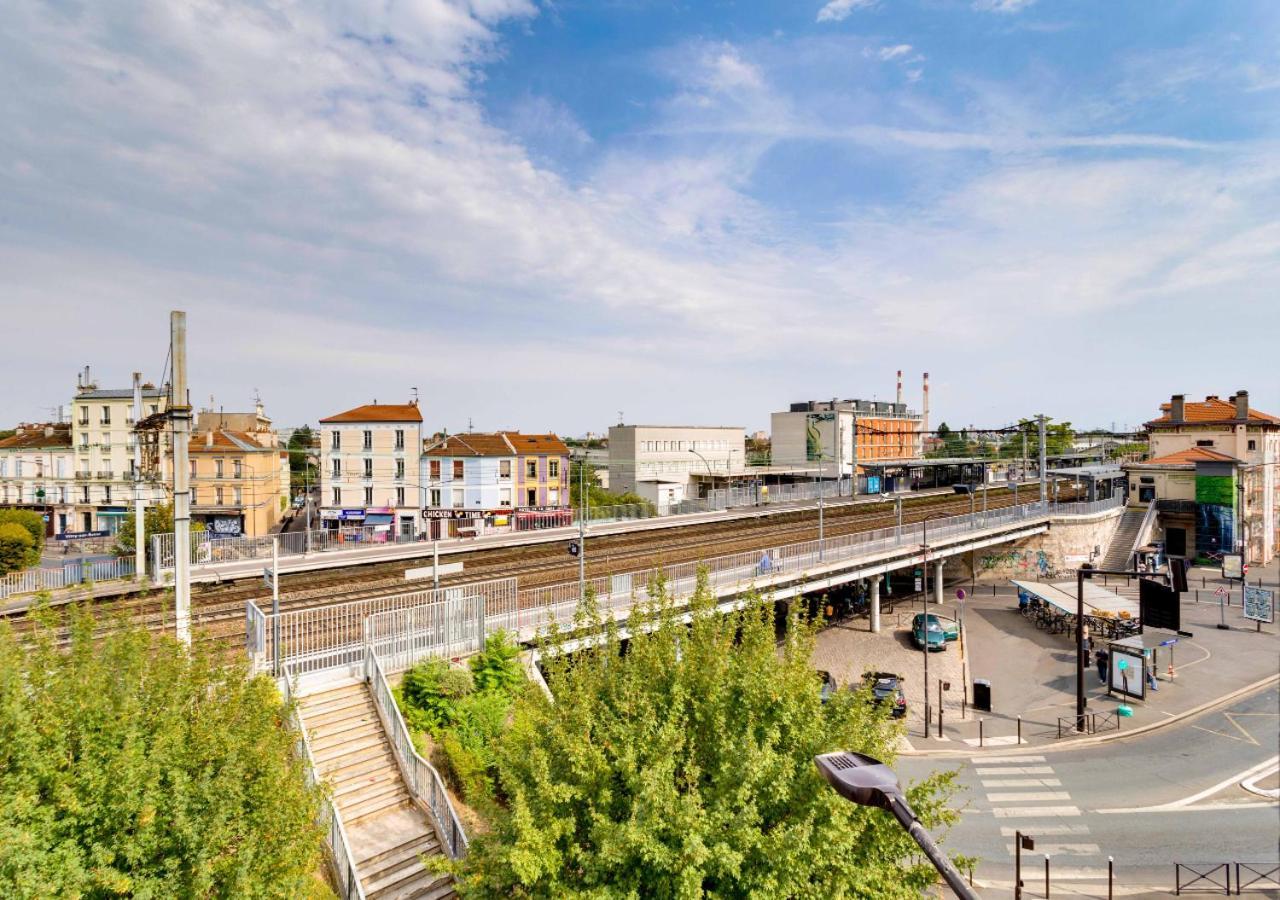 Au Pied De La Gare Aux Portes De Paris فيتري سور سين المظهر الخارجي الصورة